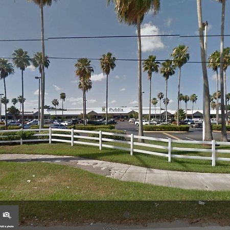 Miami Bed And Breakfast Country Walk Екстер'єр фото