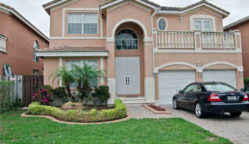 Miami Bed And Breakfast Country Walk Екстер'єр фото